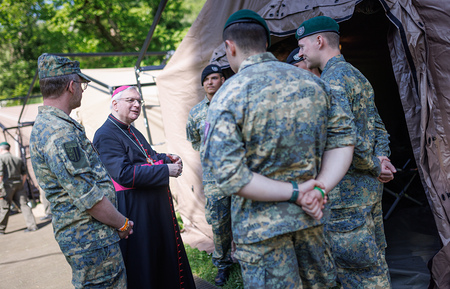 Militärbischof für Verlängerung des Grundwehrdienstes