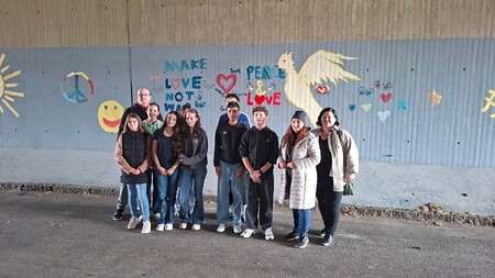 Romapastoral und Schüler setzten gemeinsames Zeichen gegen Hass