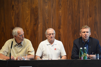 V.l.n.r.: Mag. Johann Wimmer (Direktor der Pastoralen Dienste der Diözese Sankt Pölten), DI Dr. Leopold Wimmer (KAÖ-Präsident/Moderator), Dr. Slawomir Dadas (Generaldechant der Diözese Linz)