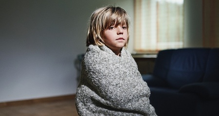 Kind in Armut (Symbolbild)