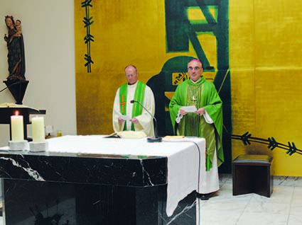 Eröffnungsgottesdienst mit Pfr. Andreas Jaober (li.) und Bischof Dr. Wilhelm Krautwaschl