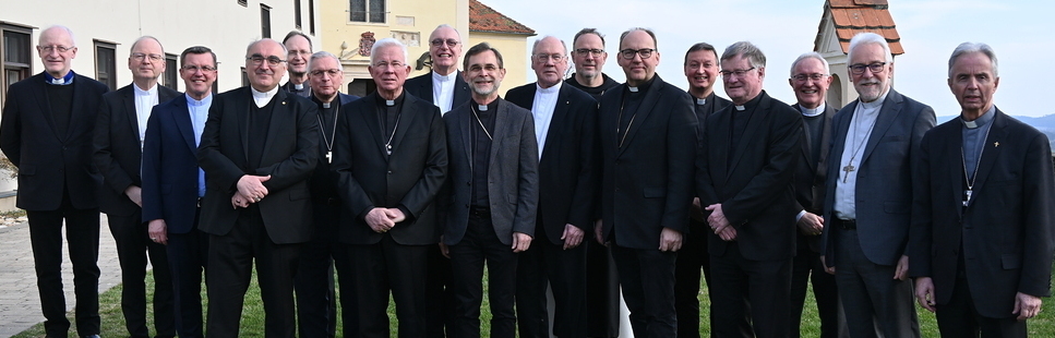 Gruppenfoto der Frühjahresvollversammlung 2026