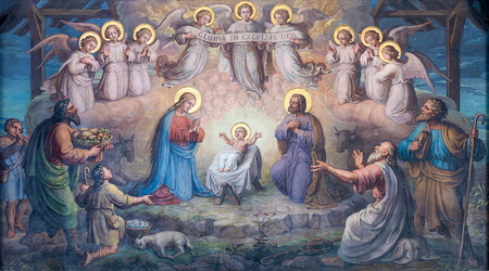 Weihnachten ist das Fest der Geburt Jesu Christi in Bethlehem.Im Mittelpunkt des Festes steht der Glaube daran, dass Gott Mensch geworden ist, um die Menschheit zu erlösen. So bringt es das Neue Testament auf den Punkt: 'Die Gnade Gottes ist erschie