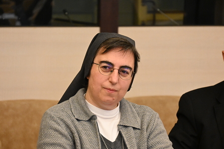 Sr. Alessandra Smerilli (Sekretärin im Dikasterium für die Laien, die Familie und das Leben)