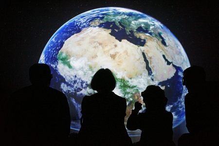Symbolfoto Erde: Ars Electronica 'Deep Space 8K'