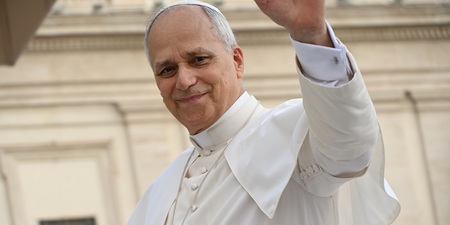 Papst Leo XIV. im Papamobil