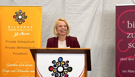 Martha Mikulka, Geschäftsführerin der Vereinigung von Ordensschulen Österreichs (VOSÖ)