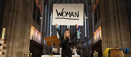 Inna Shevchenko bei den Wiener Festwochen in der Elisabethkirche
